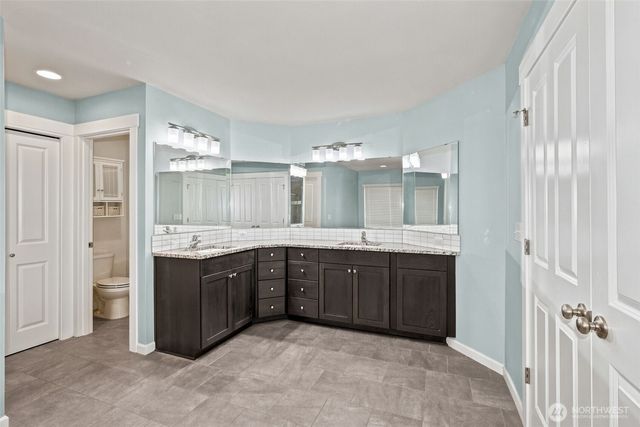 2805 Fiddleback Street NE, Lacey, WA 98516
