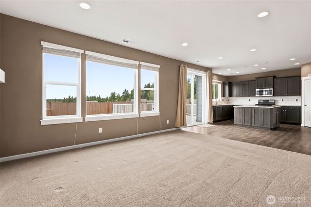2805 Fiddleback Street NE, Lacey, WA 98516