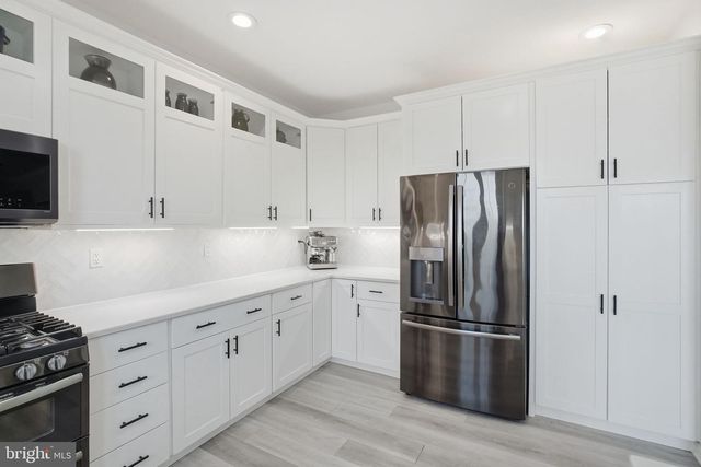 123 RIVERSIDE LN, Coatesville, PA 19320