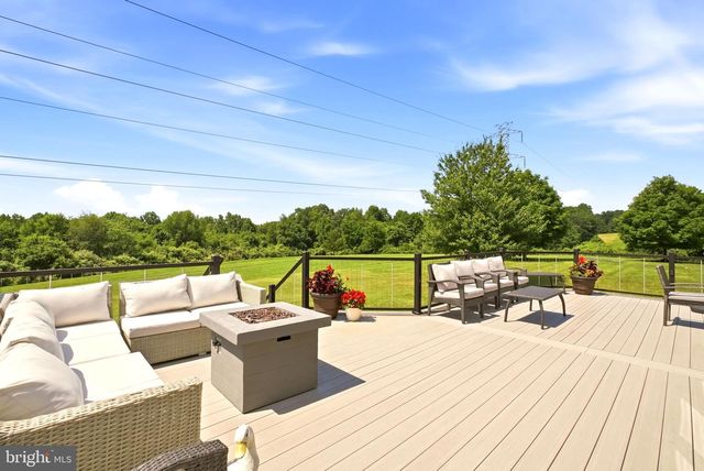 123 RIVERSIDE LN, Coatesville, PA 19320