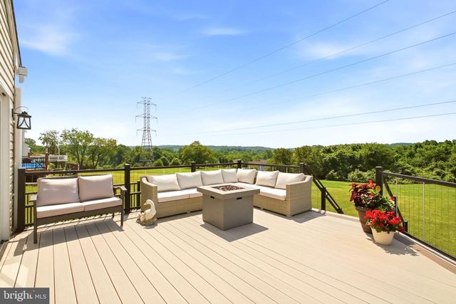 123 RIVERSIDE LN, Coatesville, PA 19320