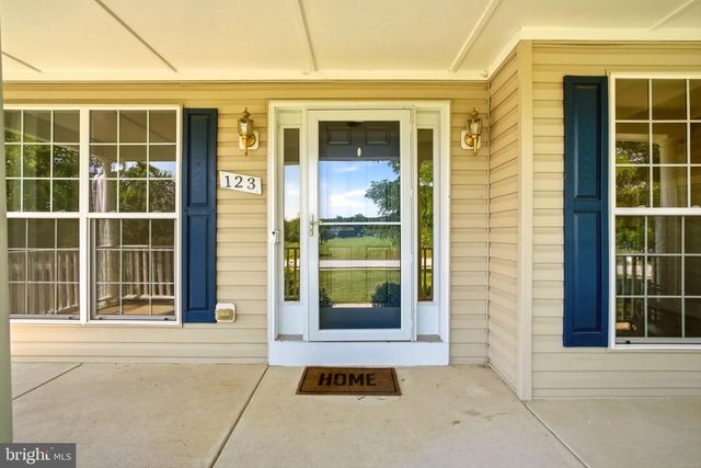 123 RIVERSIDE LN, Coatesville, PA 19320