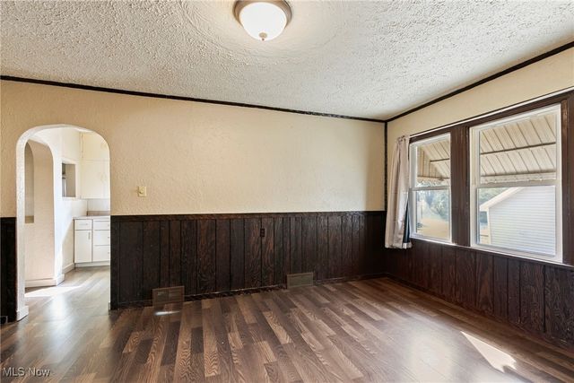 2526 17th Street NE, Canton, OH 44705