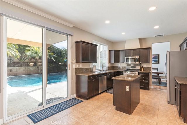 2487 Sweet Rain Way, Corona, CA 92881