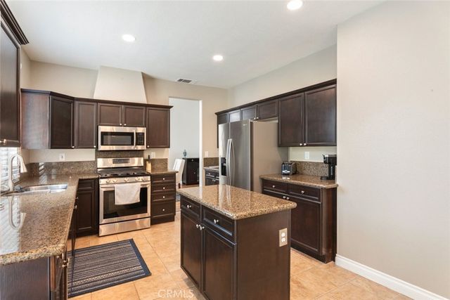 2487 Sweet Rain Way, Corona, CA 92881