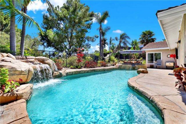 2912 Estancia, San Clemente, CA 92673