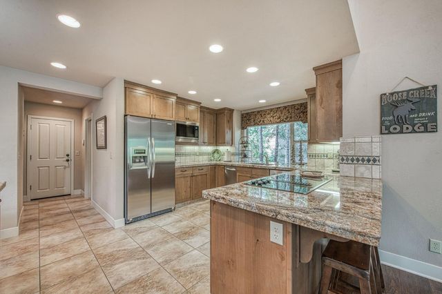 41977 Granite Ridge Road, Shaver Lake, CA 93664