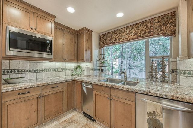 41977 Granite Ridge Road, Shaver Lake, CA 93664