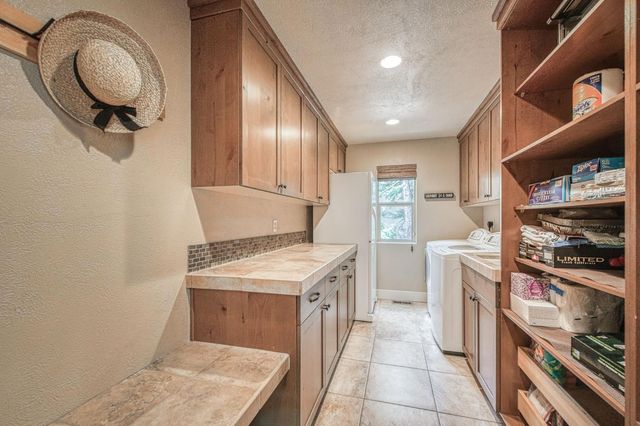 41977 Granite Ridge Road, Shaver Lake, CA 93664