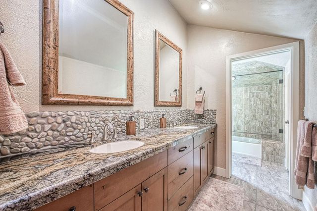 41977 Granite Ridge Road, Shaver Lake, CA 93664