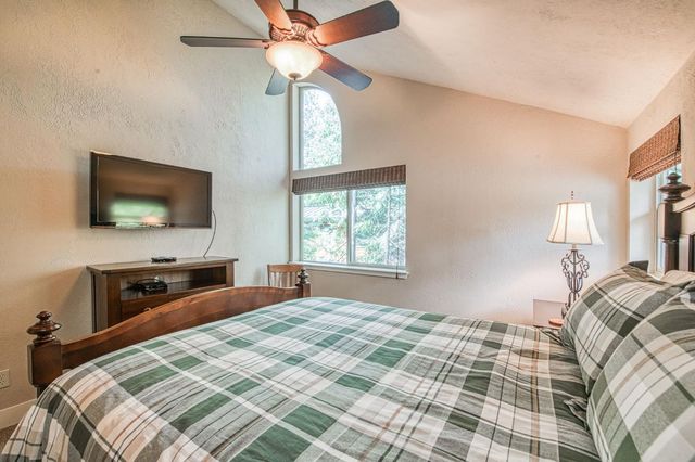 41977 Granite Ridge Road, Shaver Lake, CA 93664