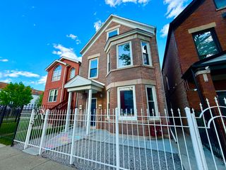 1505 S Tripp Avenue, Chicago, IL 60623