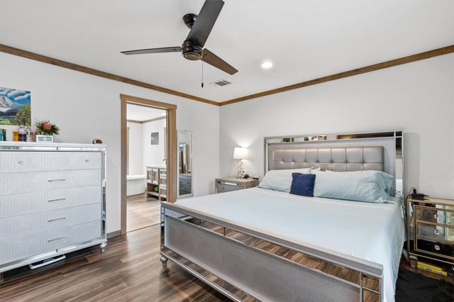 1334 E Woods Drive, Kemp, TX 75143