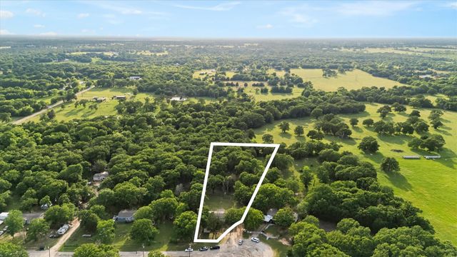 1334 E Woods Drive, Kemp, TX 75143
