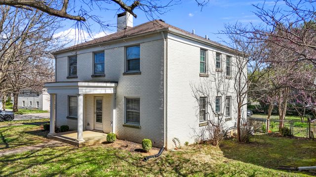 440 Henry Clay Boulevard, Lexington, KY 40502