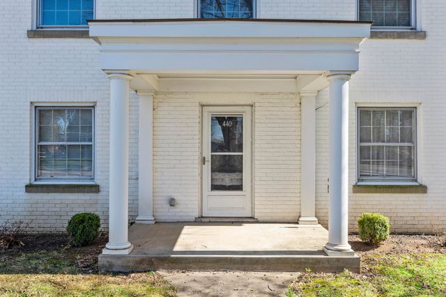 440 Henry Clay Boulevard, Lexington, KY 40502