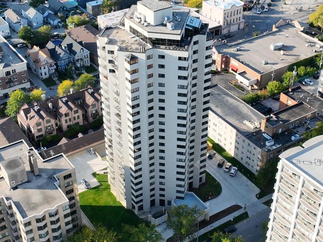 1633 N Prospect AVENUE #17C, Milwaukee, WI 53202