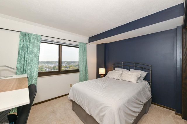 1633 N Prospect AVENUE #17C, Milwaukee, WI 53202