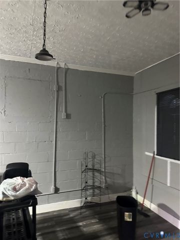 650 S Jones St, Petersburg, VA 23803