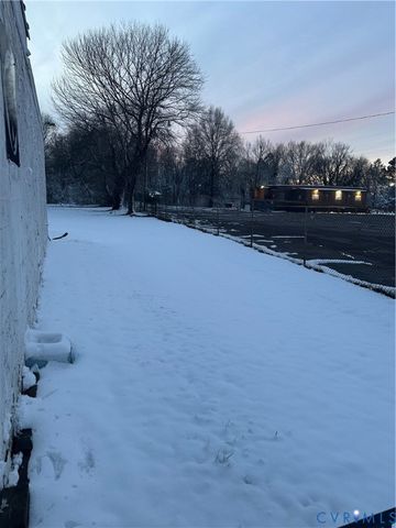 650 S Jones St, Petersburg, VA 23803