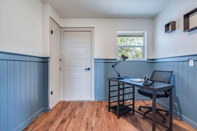 1102 N Austin Ave, Georgetown, TX 78626
