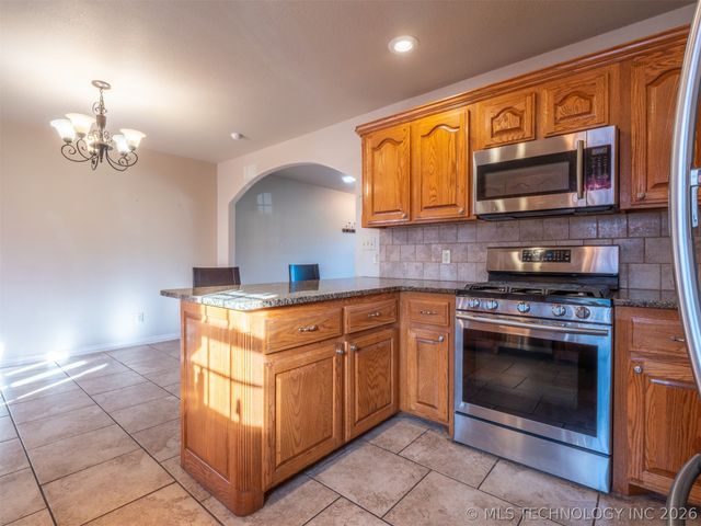 717 S 17th Street, Mcalester, OK 74501