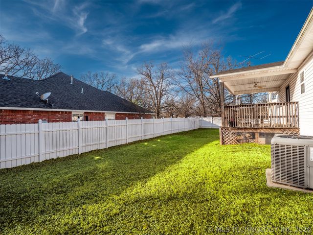 717 S 17th Street, Mcalester, OK 74501