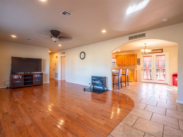 717 S 17th Street, Mcalester, OK 74501