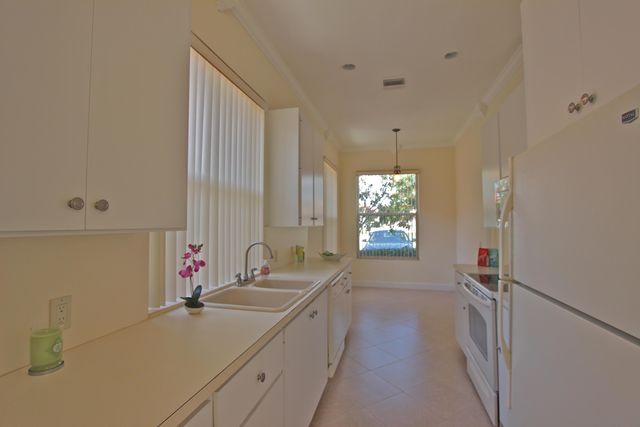 200 S Hampton Drive, Jupiter, FL 33458