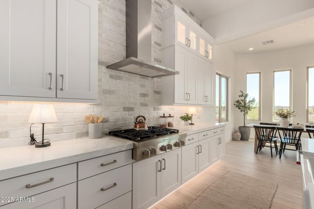 5817 E SANFORD Street, Mesa, AZ 85215