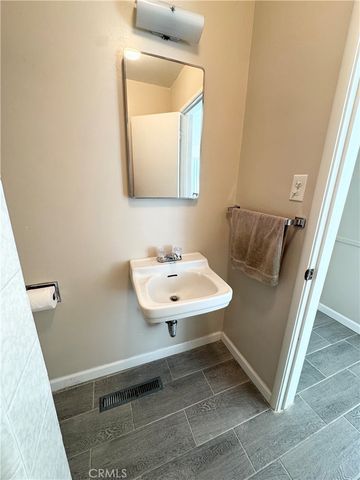 1101 E Monte Vista, Turlock, CA 95382