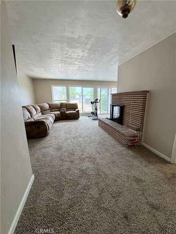 1101 E Monte Vista, Turlock, CA 95382