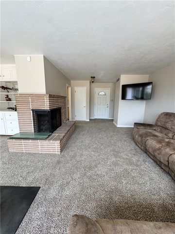 1101 E Monte Vista, Turlock, CA 95382