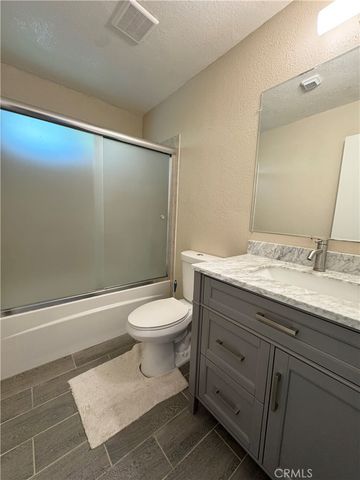 1101 E Monte Vista, Turlock, CA 95382
