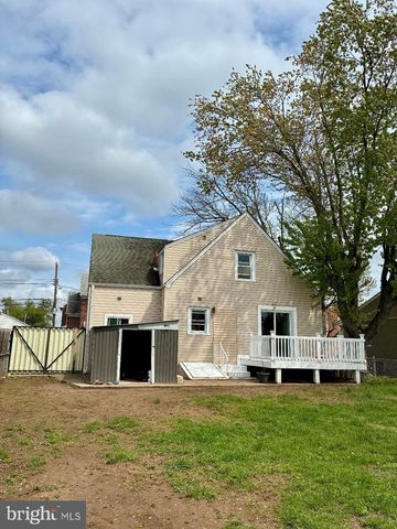 121 WALNUT AVE, Croydon, PA 19021