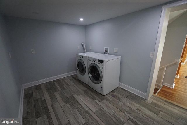 121 WALNUT AVE, Croydon, PA 19021