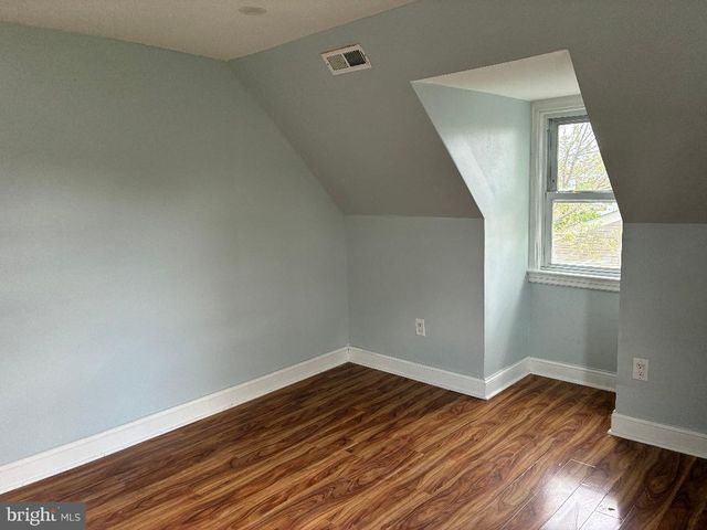 121 WALNUT AVE, Croydon, PA 19021