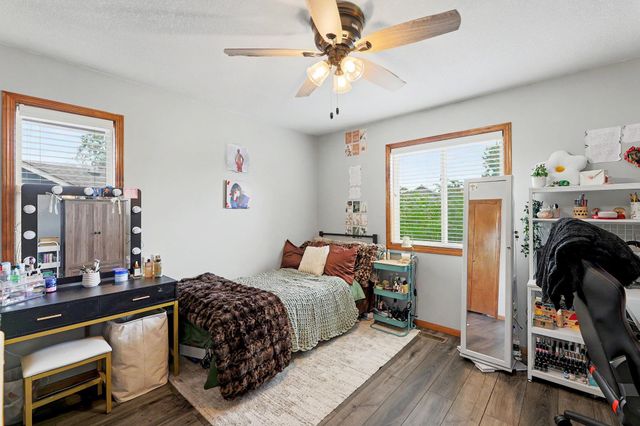 1013 E Pembrook Rd, Derby, KS 67037