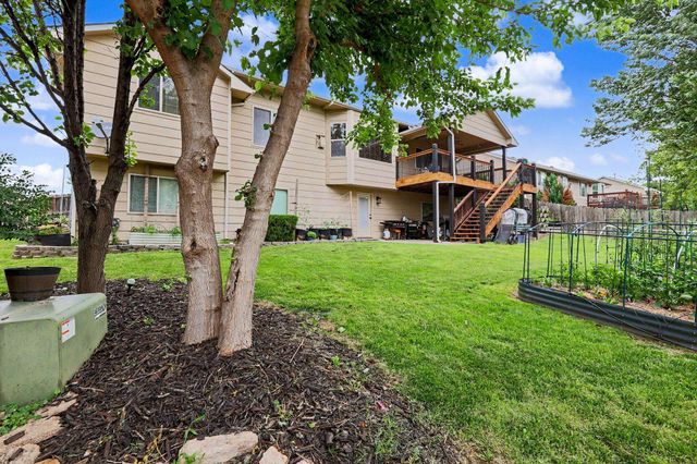 1013 E Pembrook Rd, Derby, KS 67037