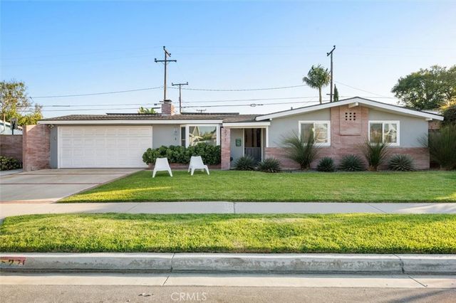 271 Rose Lane, Costa Mesa, CA 92627