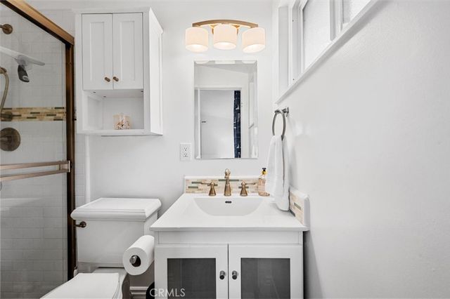 271 Rose Lane, Costa Mesa, CA 92627