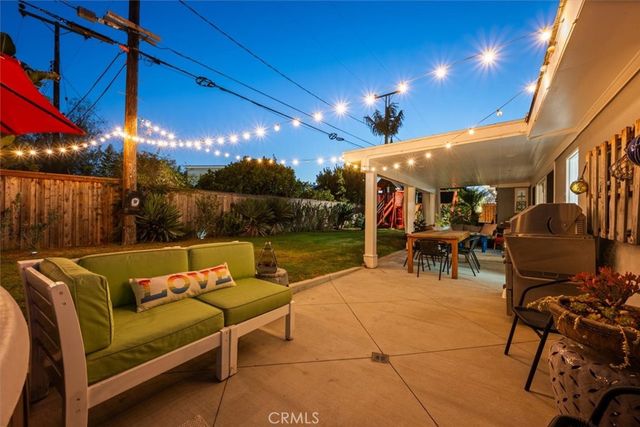 271 Rose Lane, Costa Mesa, CA 92627