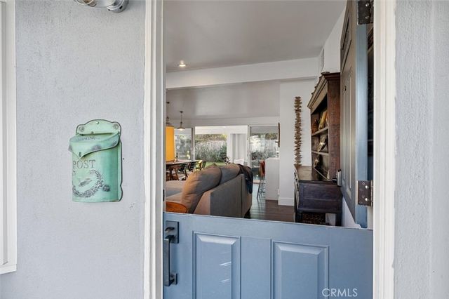 271 Rose Lane, Costa Mesa, CA 92627