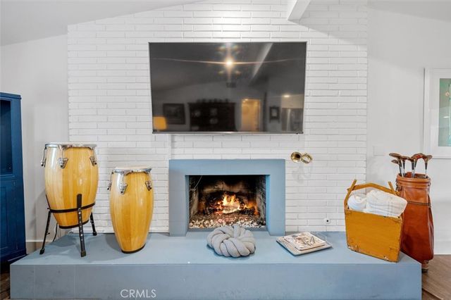 271 Rose Lane, Costa Mesa, CA 92627