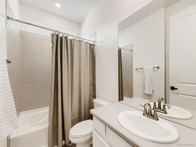 12735 Lake Port Street, Longmont, CO 80504