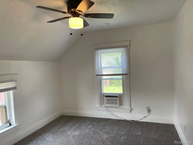 7562 Miller Road, Swartz Creek, MI 48473