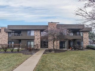 1365 N Sterling Avenue D115, Palatine, IL 60067