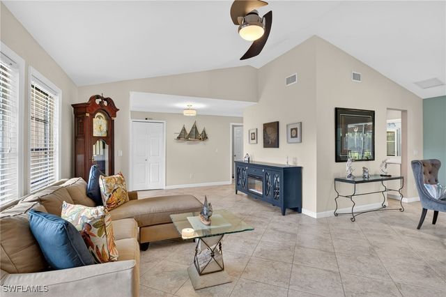 2236 Queens BLVD, Naples, FL 34112