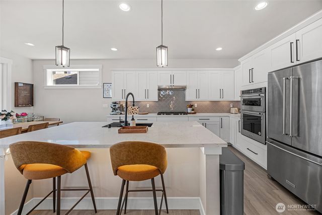 1021 169th Place SW, Lynnwood, WA 98037