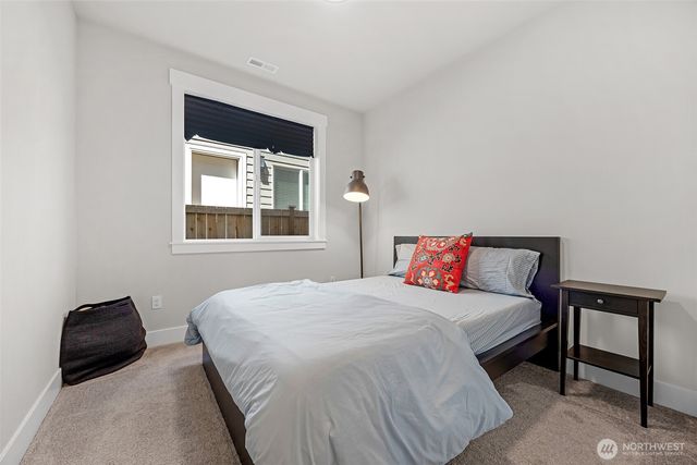 1021 169th Place SW, Lynnwood, WA 98037